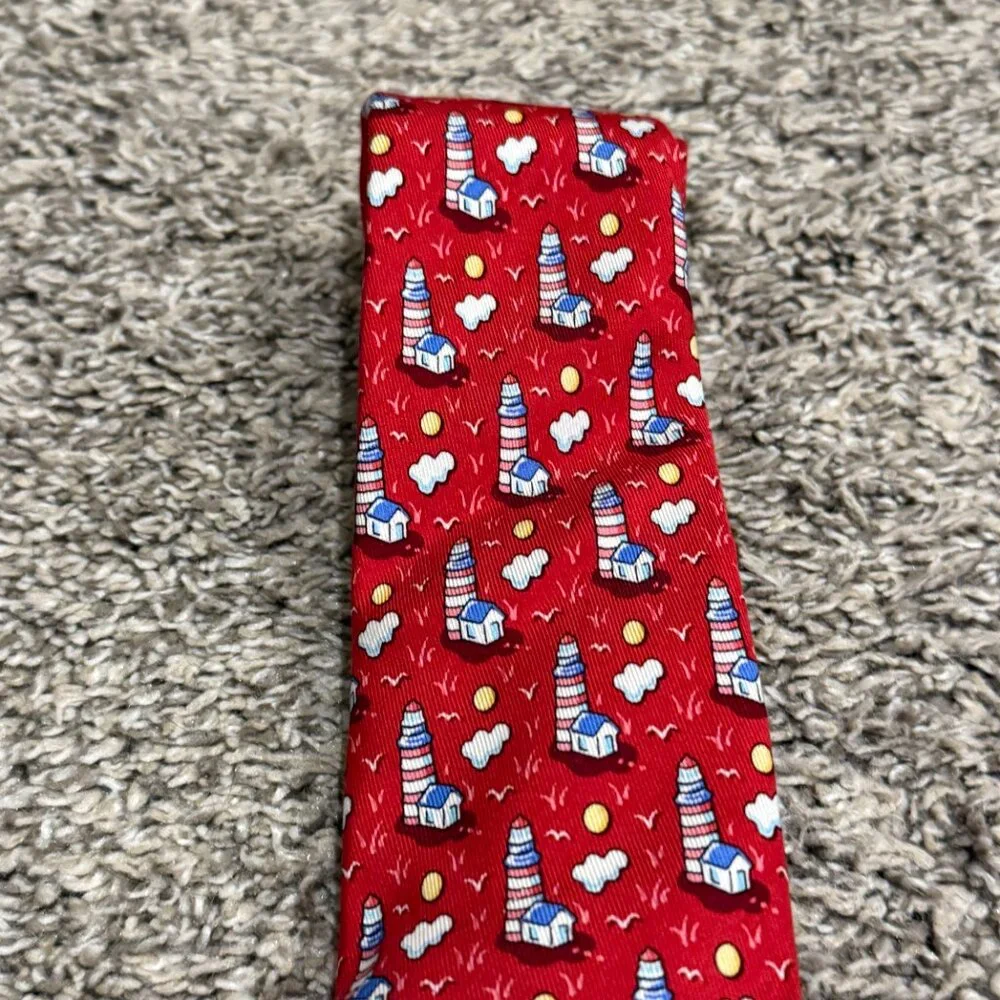 NWT Vineyard Vines 100% Silk Red Lighthouse Tie